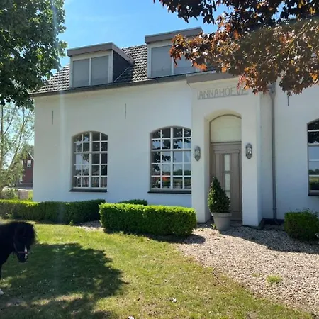 Annahoeve Venlo, 220 Qm Apartmán *