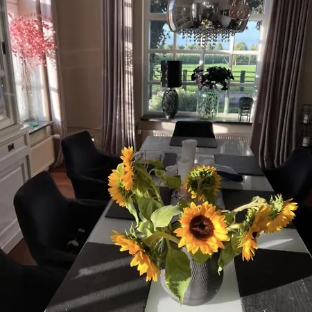 Annahoeve Venlo, 220 Qm Lägenhet